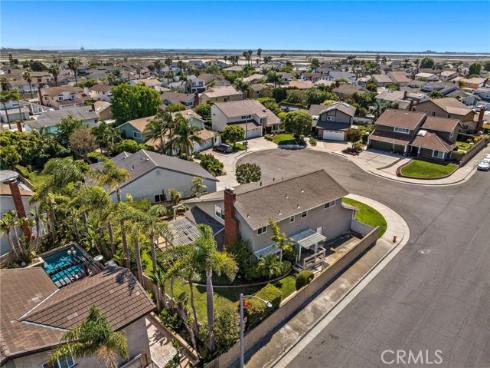 17902  Portside   Circle, Huntington Beach, CA