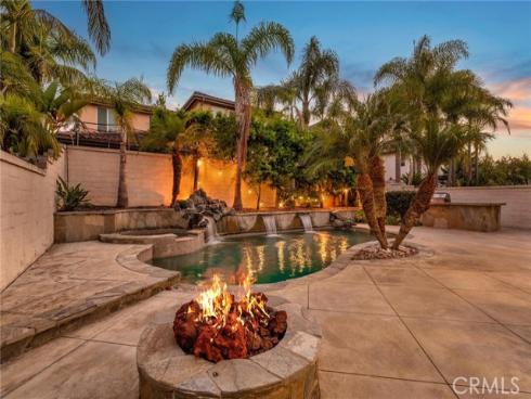 19133  Chandon   Lane, Huntington Beach, CA