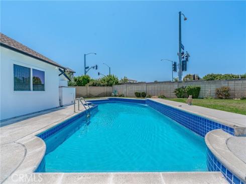 5511  Kern   Drive, Huntington Beach, CA