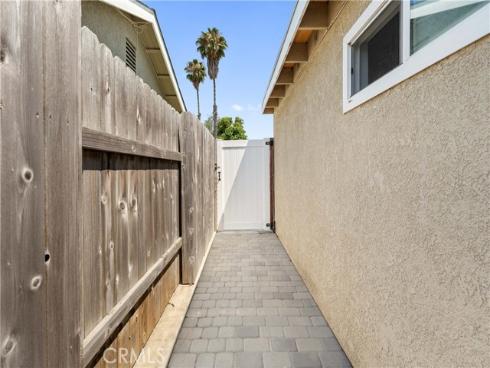 9122  Hyde Park   Drive, Huntington Beach, CA