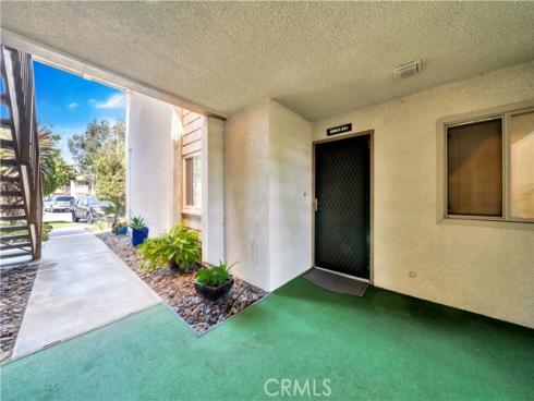 8888  Lauderdale  224D  Court, Huntington Beach, CA