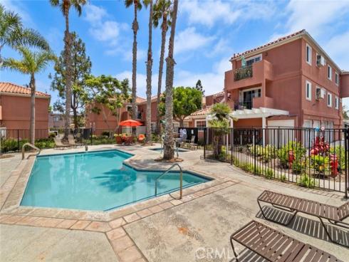 409  Utica  B16  Avenue, Huntington Beach, CA