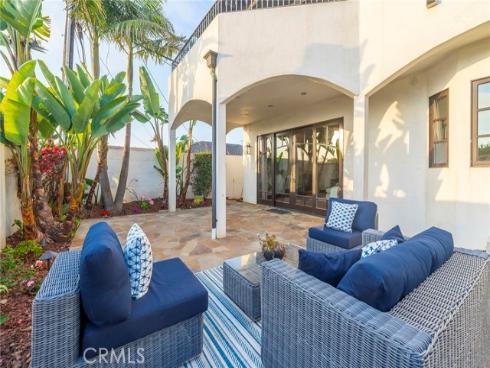 22151  Malibu   Lane, Huntington Beach, CA