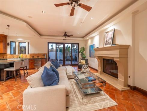 22151  Malibu   Lane, Huntington Beach, CA