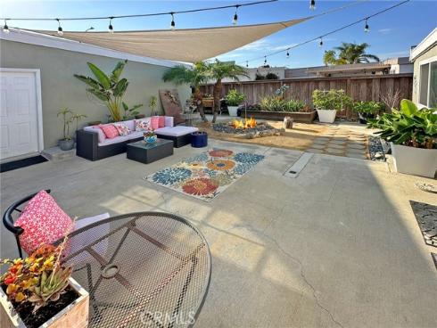 1819  Florida   Street, Huntington Beach, CA