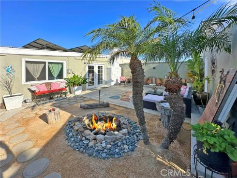 1819  Florida   Street, Huntington Beach, CA