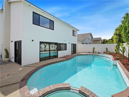 16381  Whittier   Lane, Huntington Beach, CA