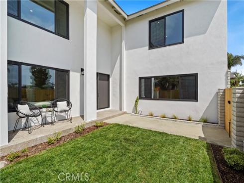 16381  Whittier   Lane, Huntington Beach, CA