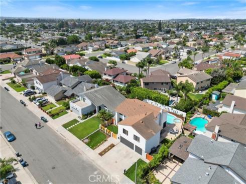 16381  Whittier   Lane, Huntington Beach, CA