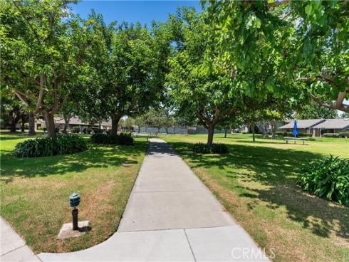 8777  Coral Springs  10G  Court, Huntington Beach, CA