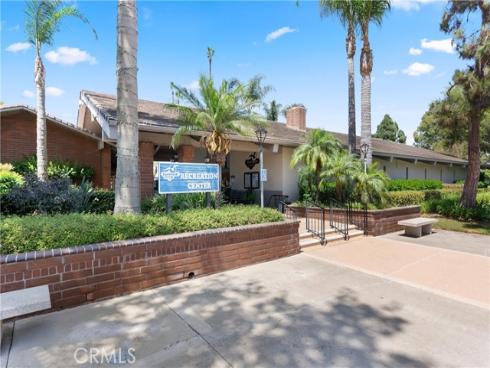 8777  Coral Springs  10G  Court, Huntington Beach, CA