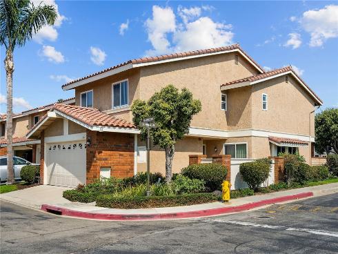 7841  Seabreeze   Drive, Huntington Beach, CA