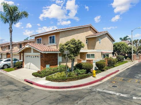 7841  Seabreeze   Drive, Huntington Beach, CA