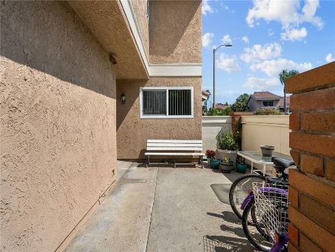 7841  Seabreeze   Drive, Huntington Beach, CA