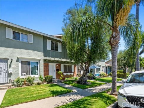 9867  Continental   Drive, Huntington Beach, CA