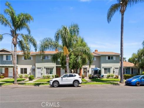 9867  Continental   Drive, Huntington Beach, CA