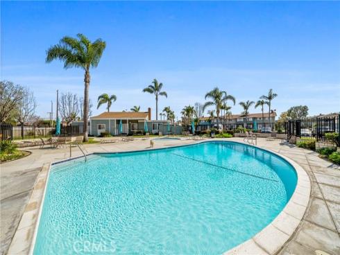 9867  Continental   Drive, Huntington Beach, CA