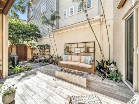 8246  Noelle  , Huntington Beach, CA