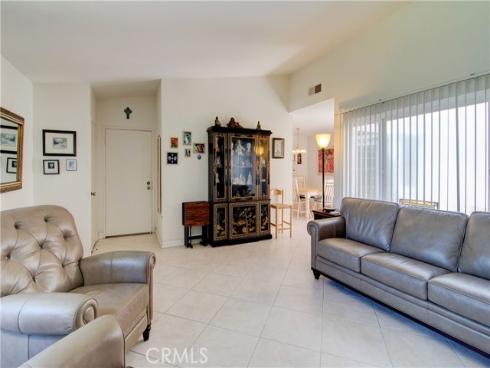 8565  Sierra  916C  Circle, Huntington Beach, CA