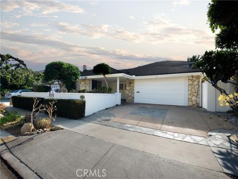 16401  Serenade   Lane, Huntington Beach, CA