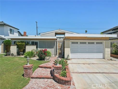 16752  Montclair   Lane, Huntington Beach, CA