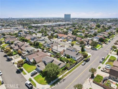 16752  Montclair   Lane, Huntington Beach, CA