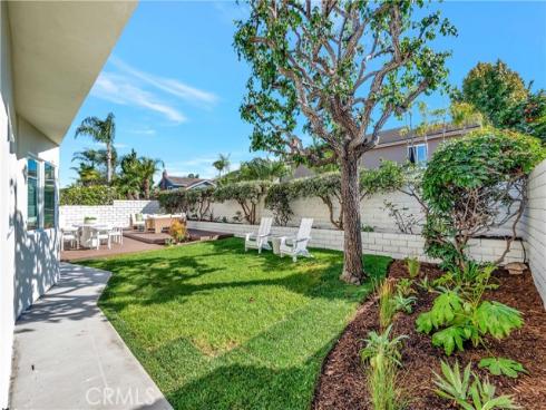 5762  Woodboro   Drive, Huntington Beach, CA