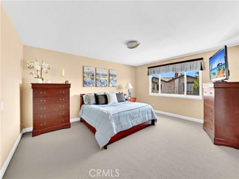 6892  Los Amigos   Circle, Huntington Beach, CA