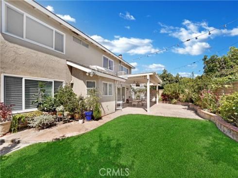 6892  Los Amigos   Circle, Huntington Beach, CA