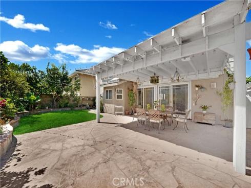 6892  Los Amigos   Circle, Huntington Beach, CA