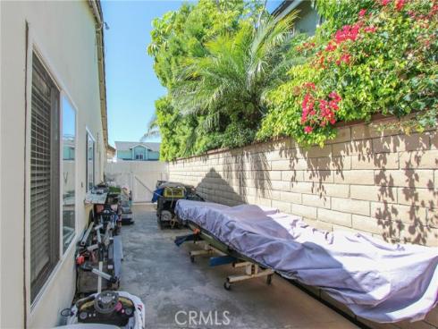 5621  Ridgebury   Drive, Huntington Beach, CA