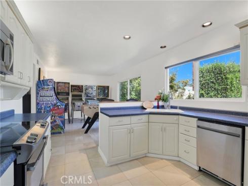 8167  Prestwick   Circle, Huntington Beach, CA