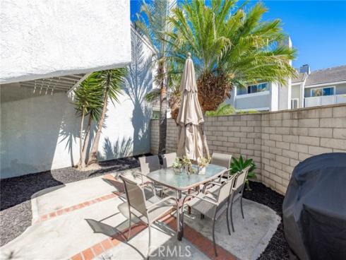 8146  Lindenwood  47  Drive, Huntington Beach, CA