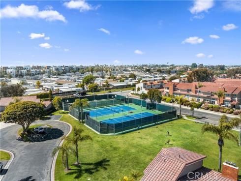 7885  Seawall   Circle, Huntington Beach, CA