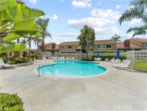 7885  Seawall   Circle, Huntington Beach, CA