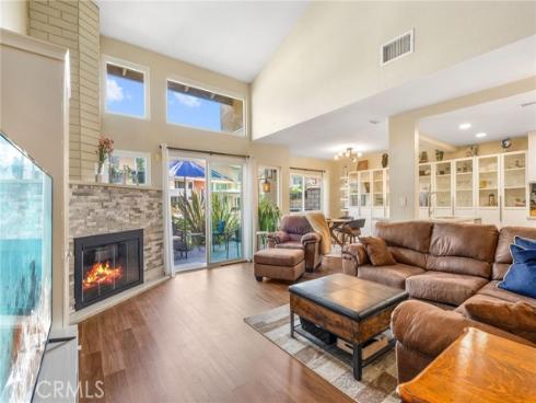 7885  Seawall   Circle, Huntington Beach, CA