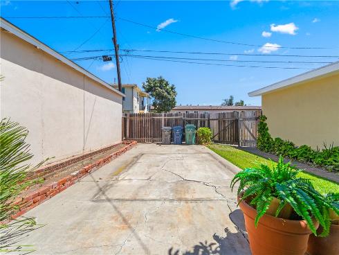 112  Huntington   Street, Huntington Beach, CA