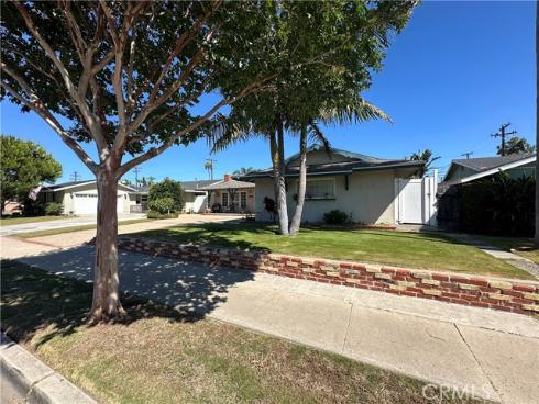 8051  Taylor   Drive, Huntington Beach, CA