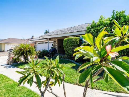 7152  Sunlight   Drive, Huntington Beach, CA