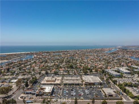 4591  Warner  305  Avenue, Huntington Beach, CA