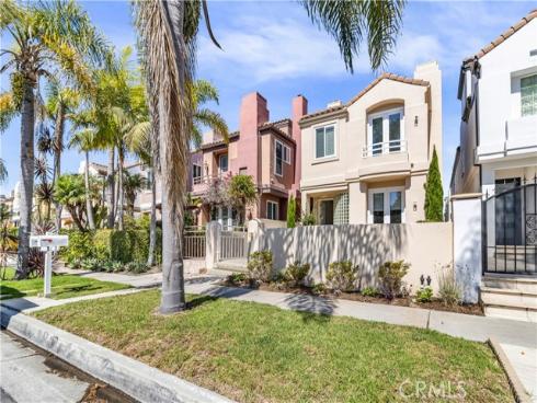 523  21st   Street, Huntington Beach, CA