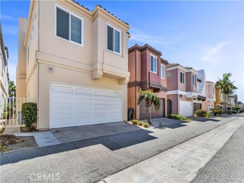 523  21st   Street, Huntington Beach, CA