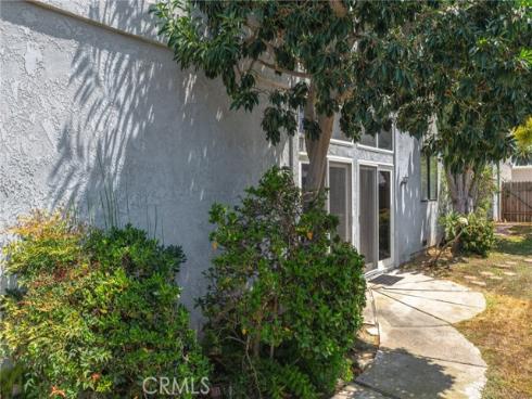 616  18th   Street, Huntington Beach, CA