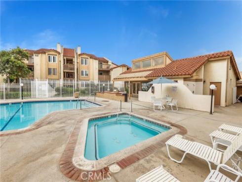 4861  Lago  304  Drive, Huntington Beach, CA