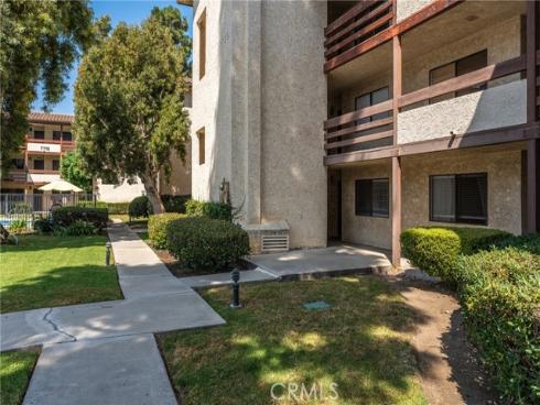 7735  Newman  104  Avenue, Huntington Beach, CA