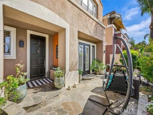 316  Goldenwest St  , Huntington Beach, CA