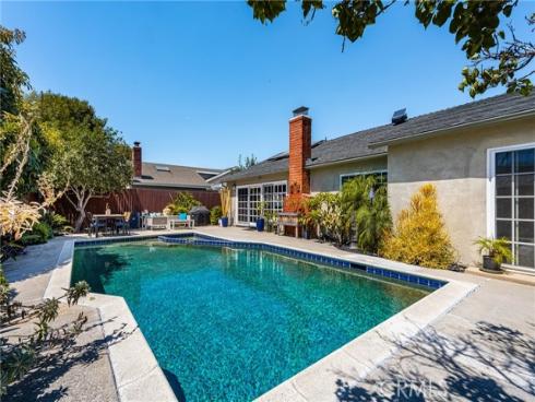 6892  Capstone   Drive, Huntington Beach, CA