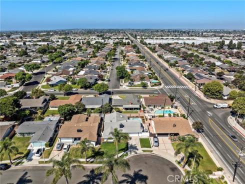 16511  Loire   Circle, Huntington Beach, CA