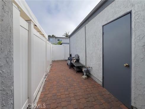 4681  Pinecrest  19  Circle, Huntington Beach, CA