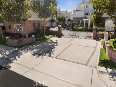 18721  Chapel   Lane, Huntington Beach, CA